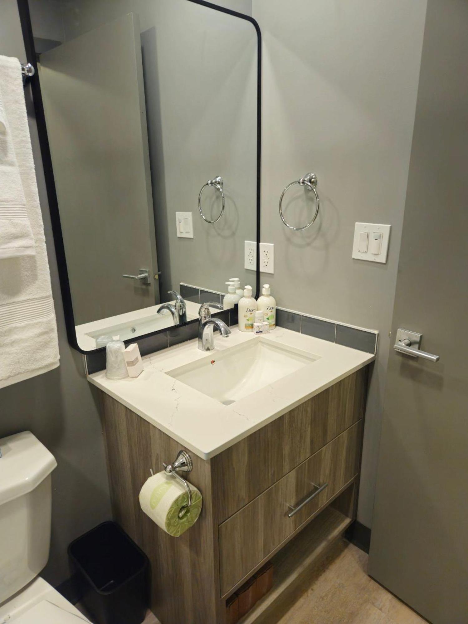 Ramada By Wyndham West Edmonton Hotel & Suites Экстерьер фото