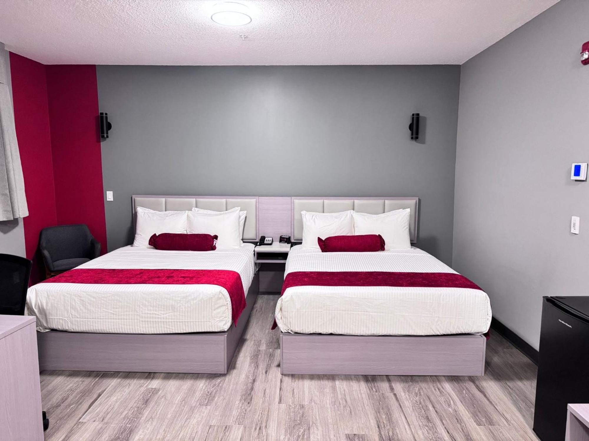 Ramada By Wyndham West Edmonton Hotel & Suites Экстерьер фото