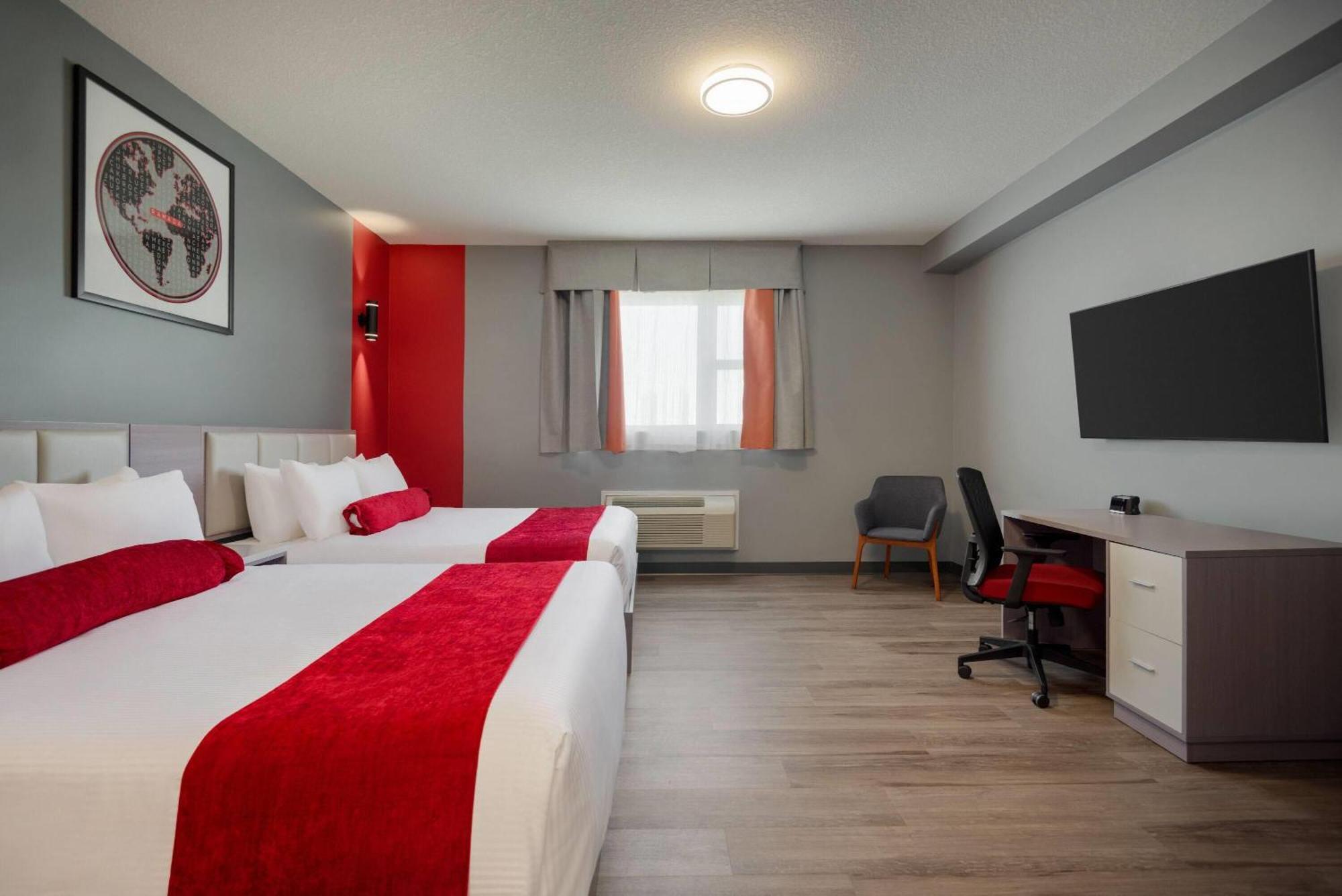 Ramada By Wyndham West Edmonton Hotel & Suites Экстерьер фото
