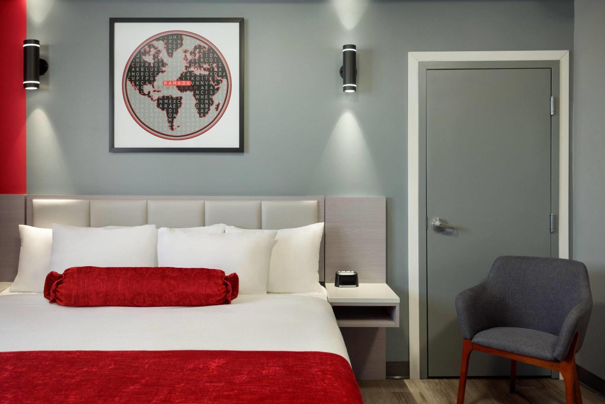 Ramada By Wyndham West Edmonton Hotel & Suites Экстерьер фото